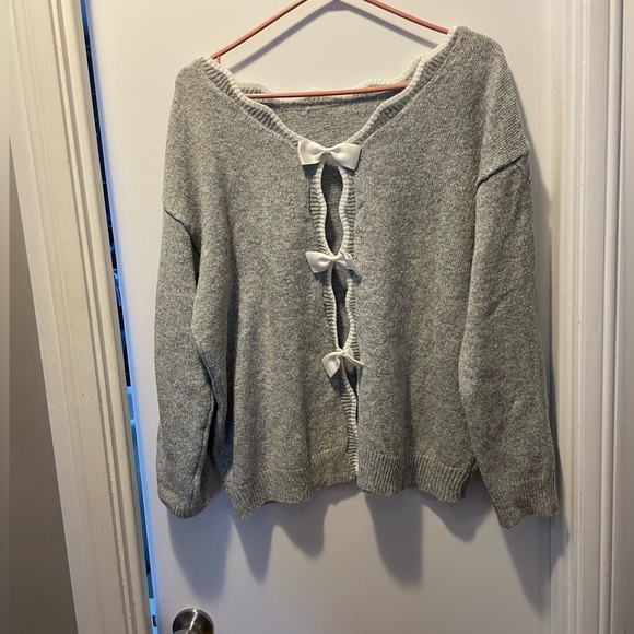 Grey Casual Sweater - Size Large - Picture 2 of 2